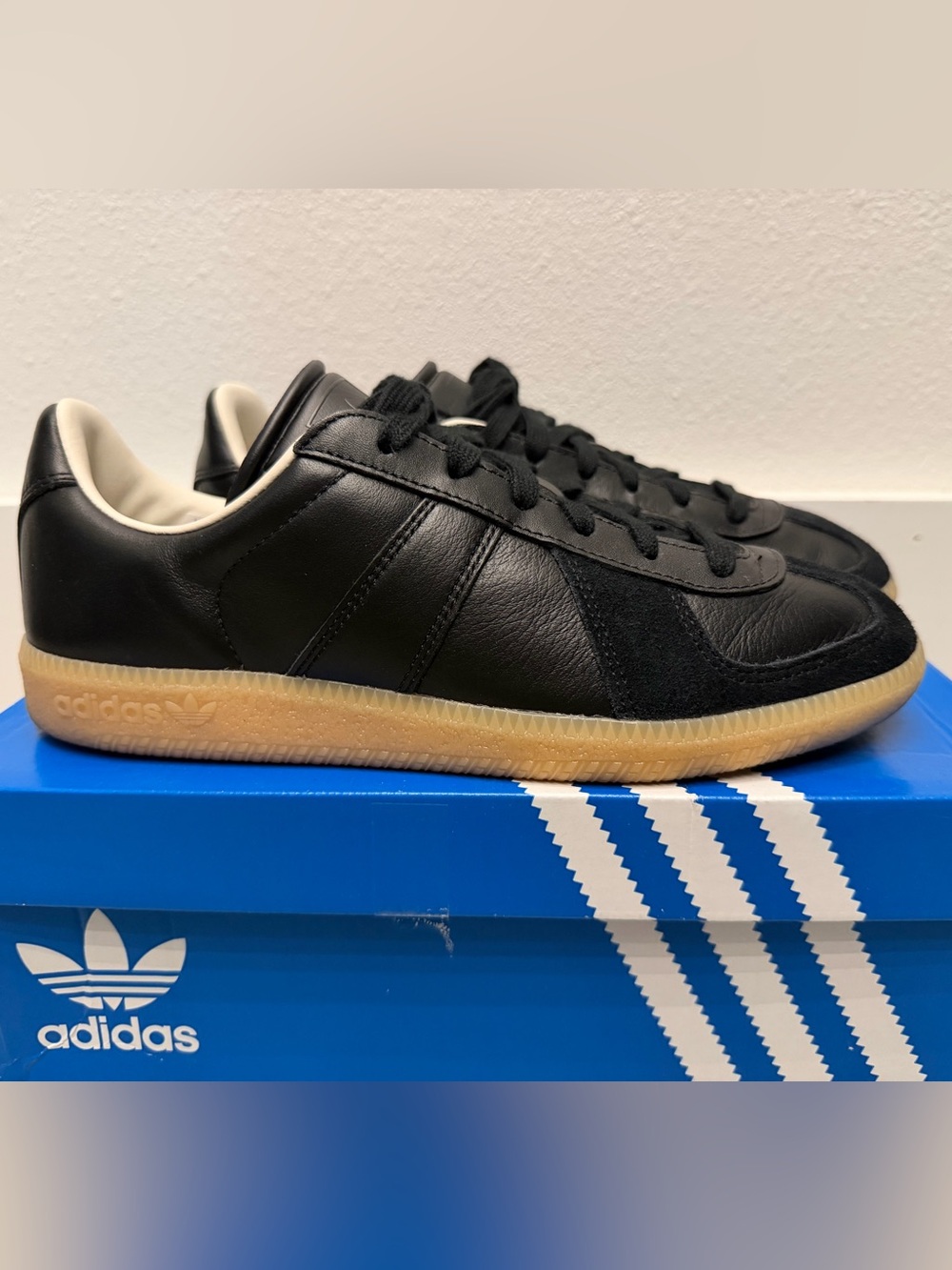 Adidas BW Army | black | men’s size 7.5 | collaboration with Size?